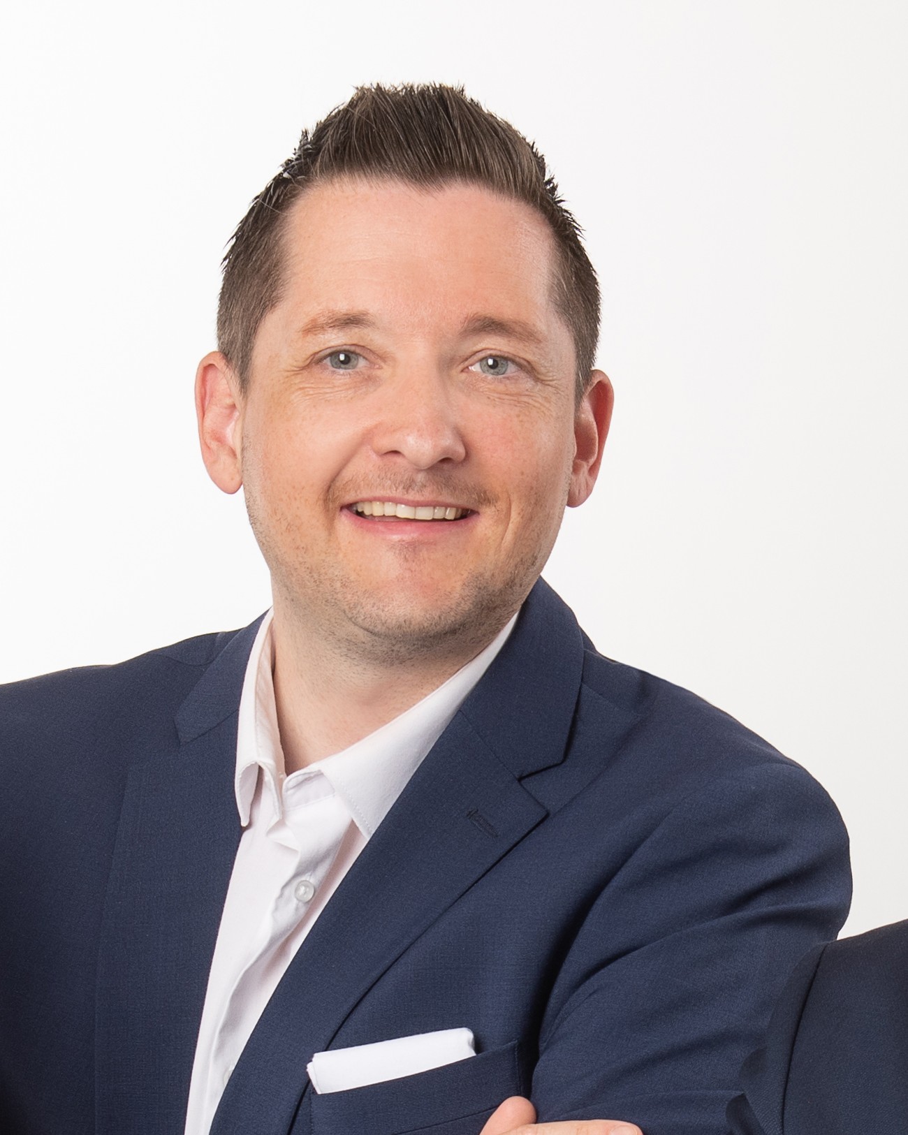 Dominic Schlierkamp von AMZideal